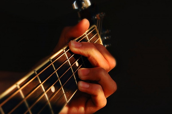 Học Guitar yêu cầu quá trình bài bản, đúng quy trình