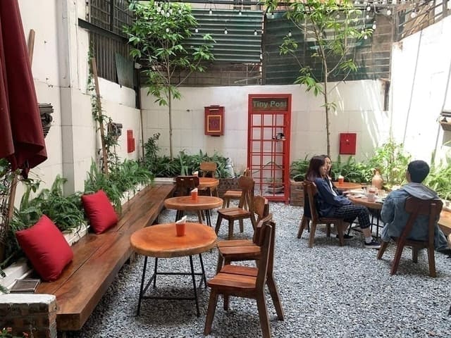 Top 10 Cafe Sách Yên Tĩnh, View Đẹp ở Hà Nội (Biblio, Tranquil, The Bookworm Hanoi)