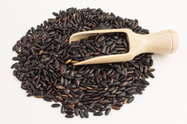 Các nghiên cứu cho thấy trong số các loại gạo, gạo đen có hoạt tính chống oxy hóa cao nhất